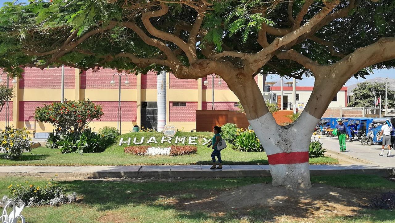 Hospedaje de los Reyes Huarmey Exterior foto
